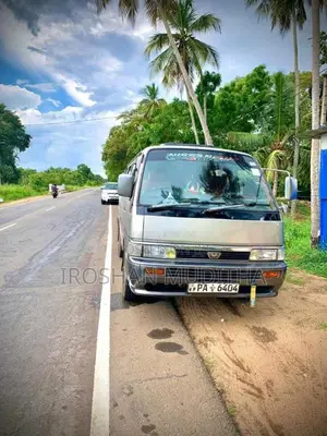 Nissan Caravan 2000 Van (Used)