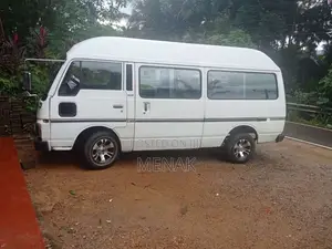Nissan Vrg 1981 Van (Used)