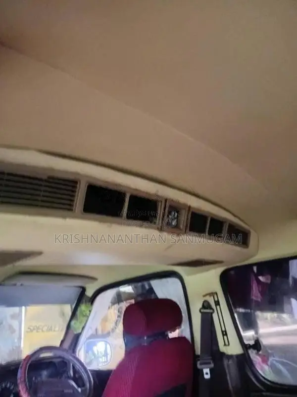 Toyota Toyota 1990 Van (Used)