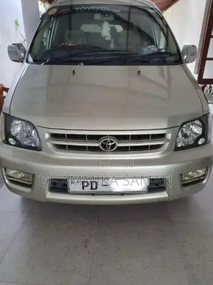 Toyota Noah 2001 Van (Used)