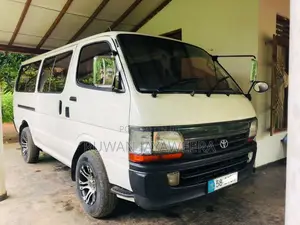 Toyota Dolphin 113 1992 Van (Used)