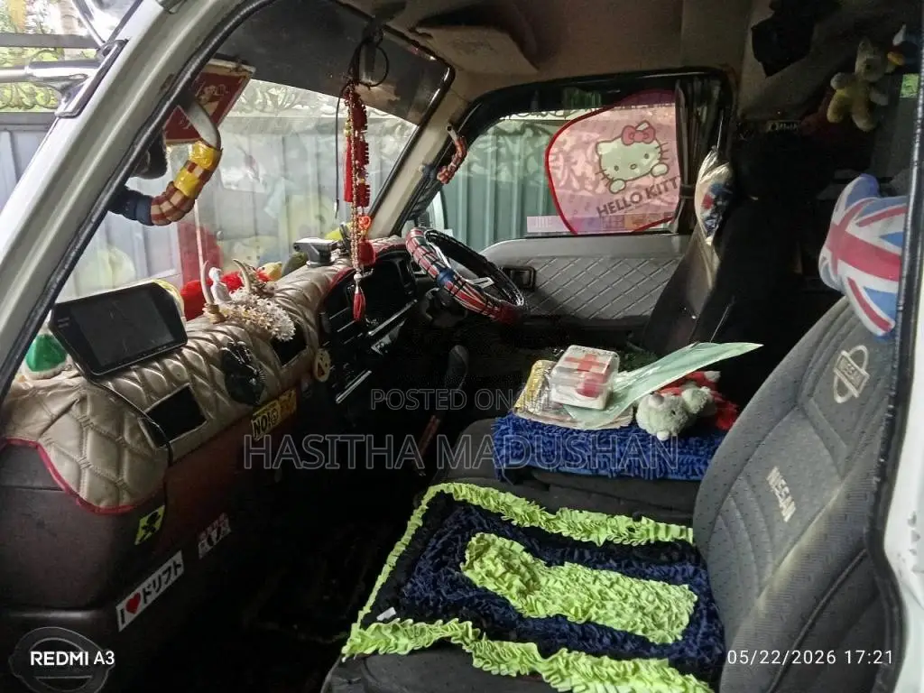 Nissan Caravan 1990 Van (Used)