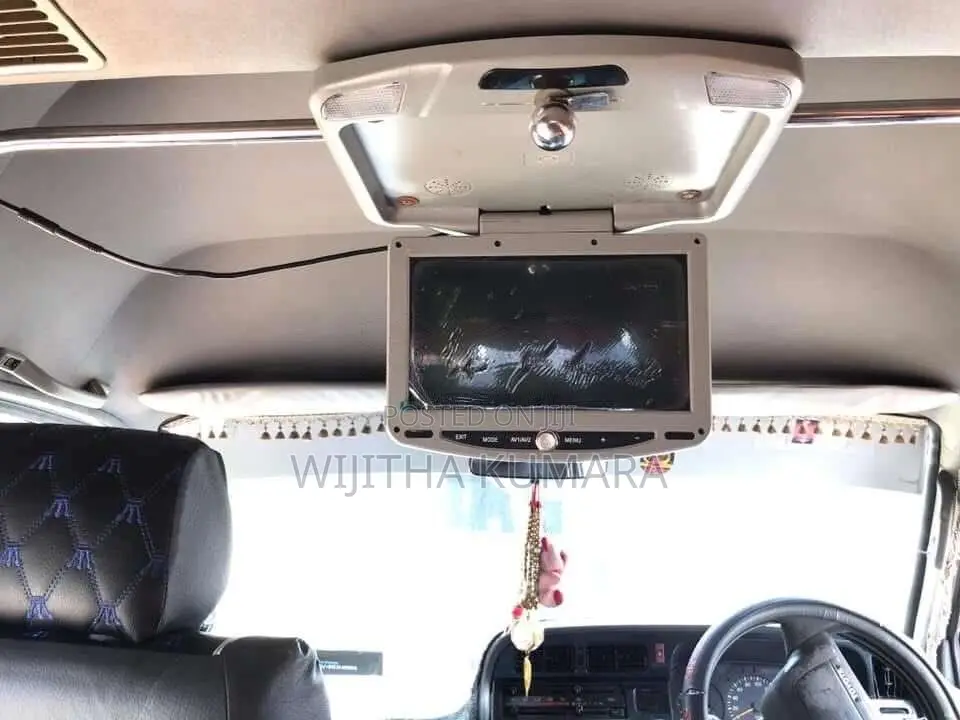 Toyota Dolphin 1998 Van (Used)