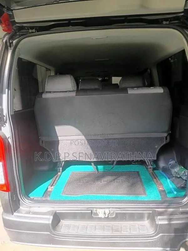 Toyota KDH TRH 2015 Van (Used)