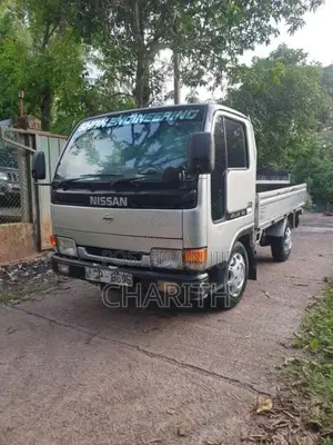 Nissan Atlas 150 2002 Lorry (Used)