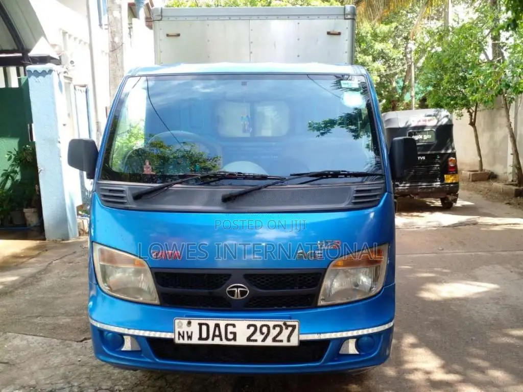 Tata Dimo Batta 2018 Lorry (Used)
