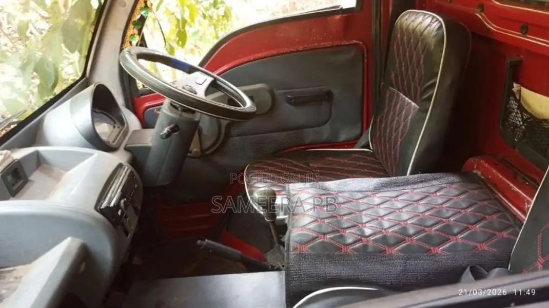Tata Dimo Batta 2010 Lorry (Used)