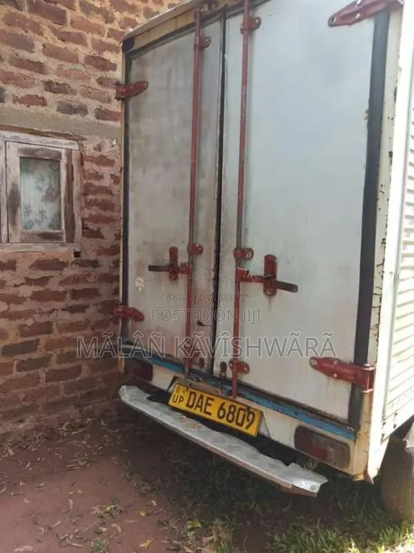 Tata Dimo Batta 2014 Lorry (Used)