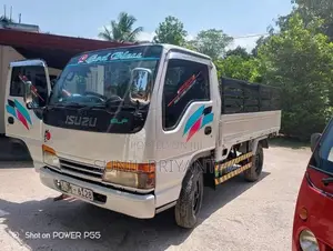 Isuzu NHR 2000 Lorry (Used)