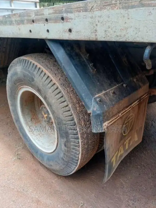 Tata 1210 1987 Lorry (Used)