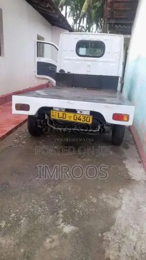 Tata Dimo Batta 2006 Lorry (Used)