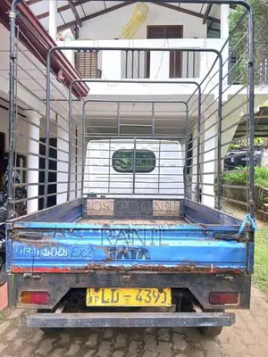 Tata Dimo Batta 2006 Lorry (Used)