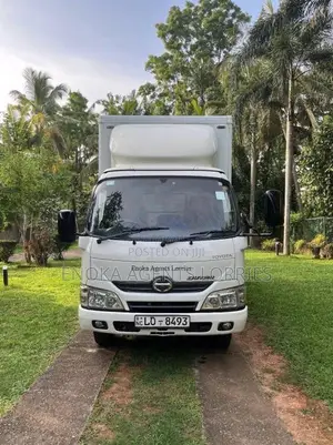 Toyota Hino 2014 Lorry (Used)