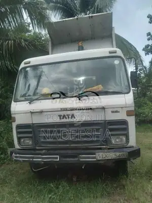 Tata Tipper 2010 Lorry (Used)