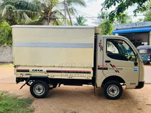 Tata Dimo Batta 2010 Lorry (Used)