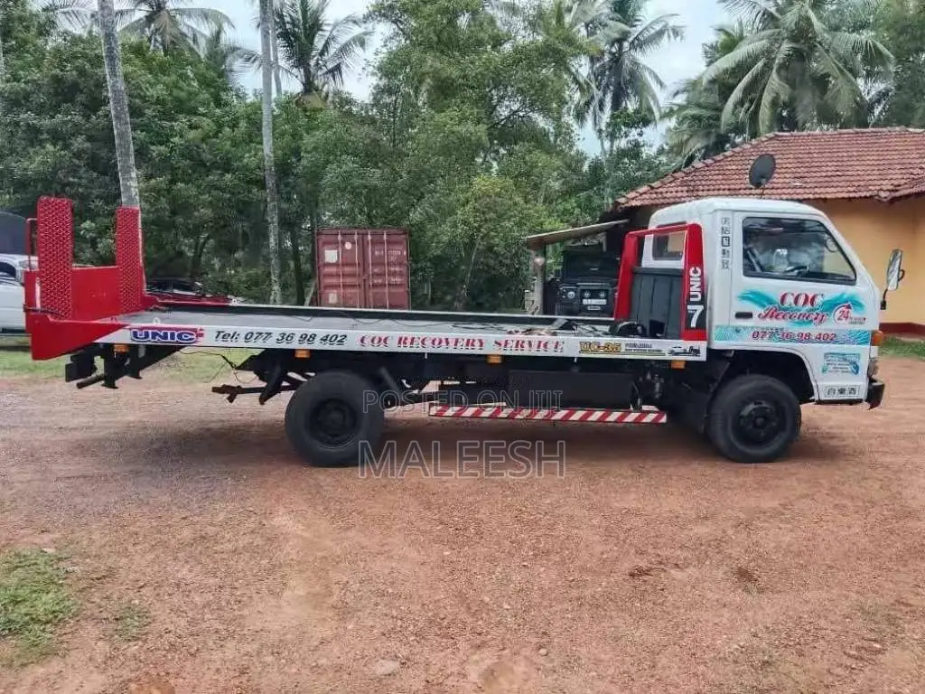 Isuzu ELf 1990 Lorry (Used)