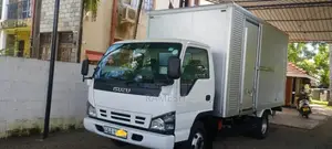 Isuzu NPR 2006 Lorry (Used)