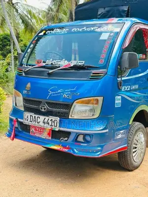 Tata Dimo Batta 2015 Lorry (Used)