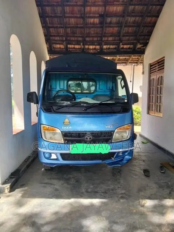 Tata Dimo Batta 2013 Lorry (Used)