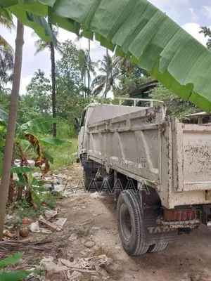 Tata 713 2006 Lorry (Used)