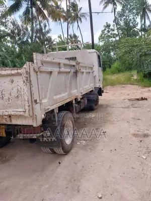 Tata 713 2006 Lorry (Used)