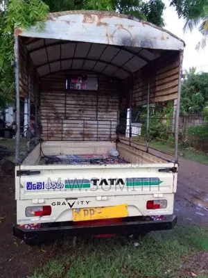 Tata Dimo Batta 2011 Lorry (Used)