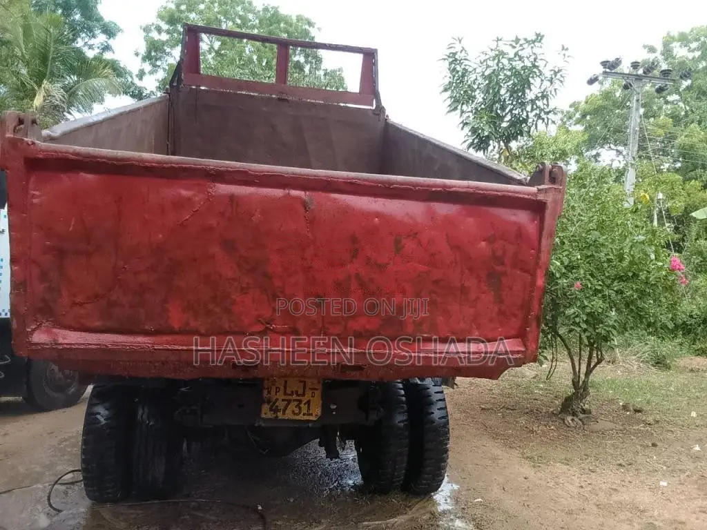 Tata 909 2012 Lorry (Used)