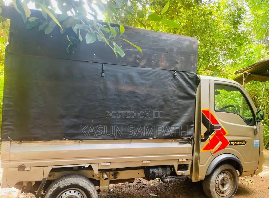 Tata Express 2015 Lorry (Used)