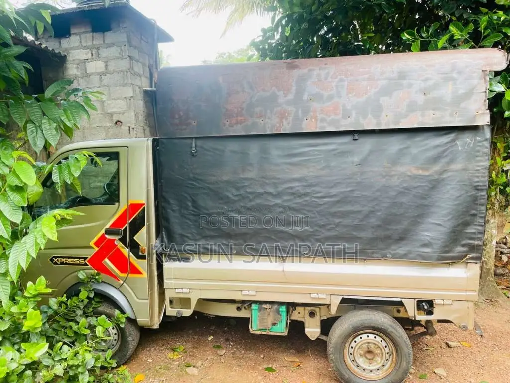 Tata Express 2015 Lorry (Used)