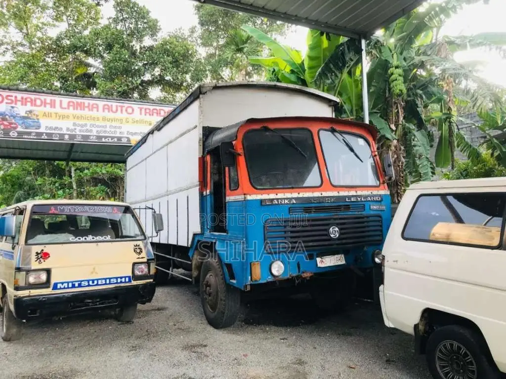Ashok-Leyland Comet 1991 Lorry (Used)
