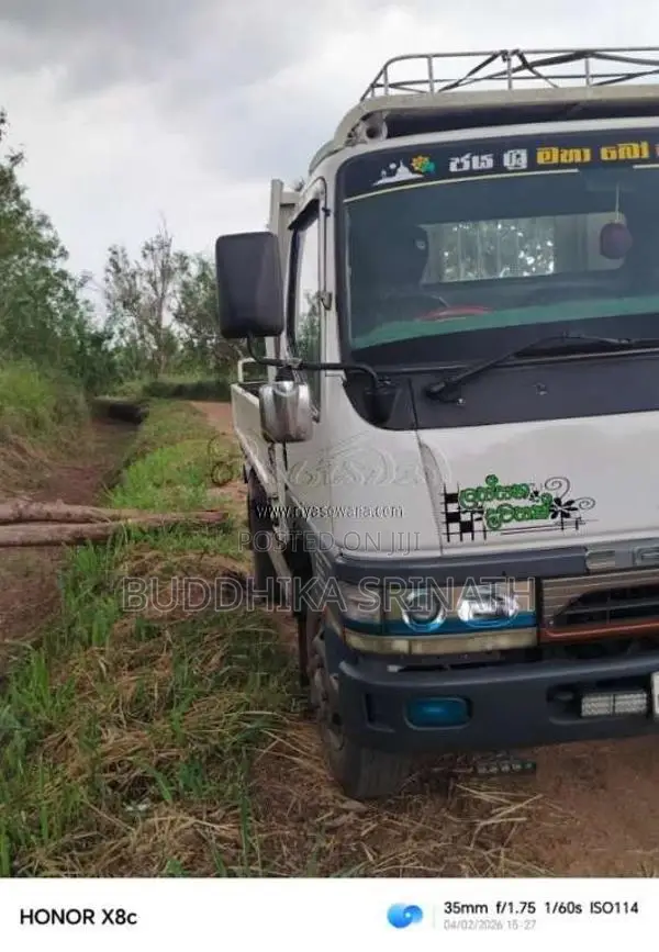 Mitsubishi Canter 2004 Lorry (Used)