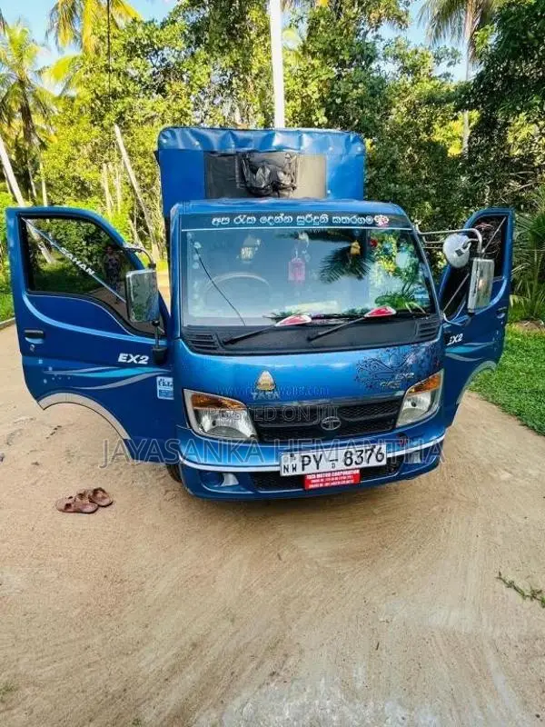 Tata Dimo Batta 2015 Lorry (Used)