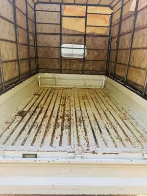 Tata Dimo Batta 2006 Lorry (Used)