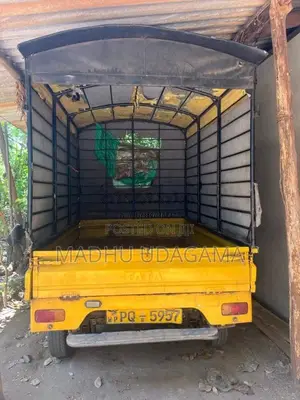 Tata Dimo Batta 2011 Lorry (Used)