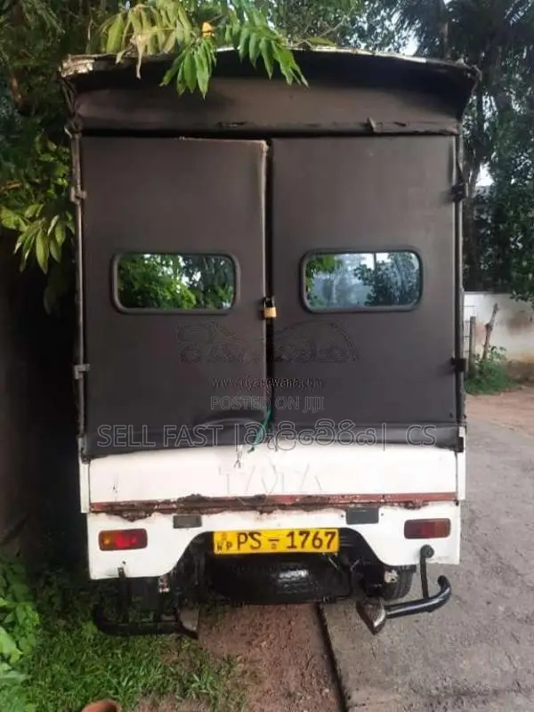 Tata Dimo Lokka 2011 Lorry (Used)
