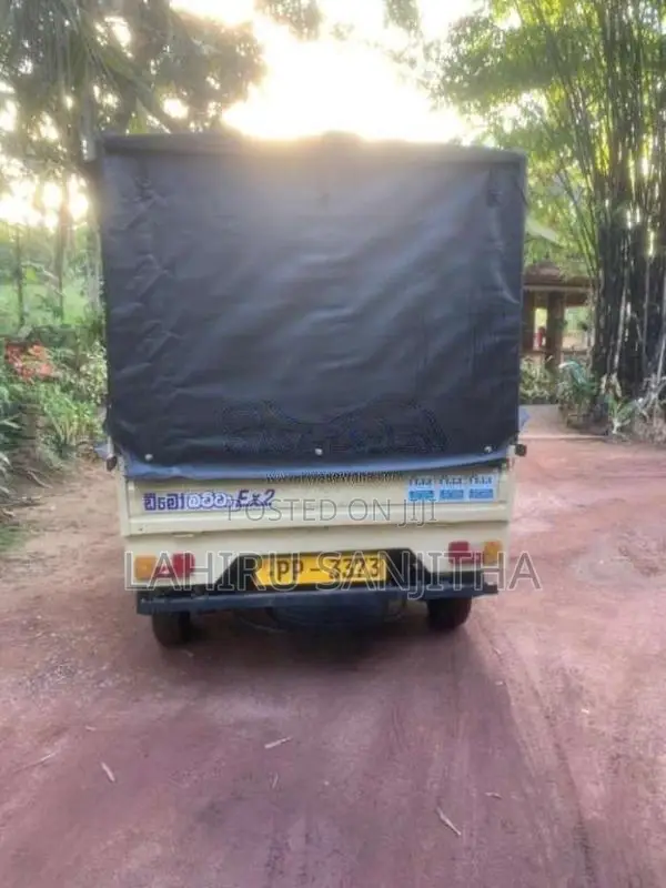 Tata Dimo Batta 2010 Lorry (Used)
