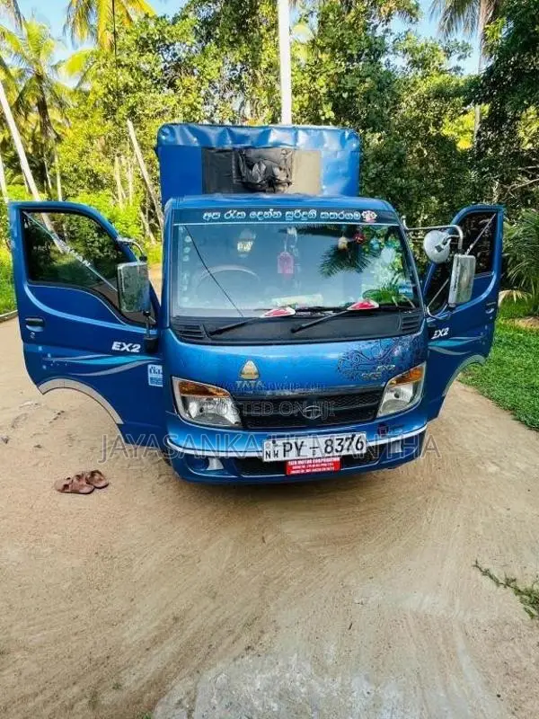 Tata Dimo Batta 2015 Lorry (Used)