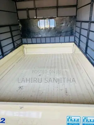 Tata Dimo Batta 2010 Lorry (Used)