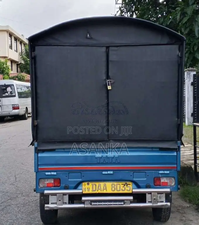 Tata Dimo Batta 2015 Lorry (Used)