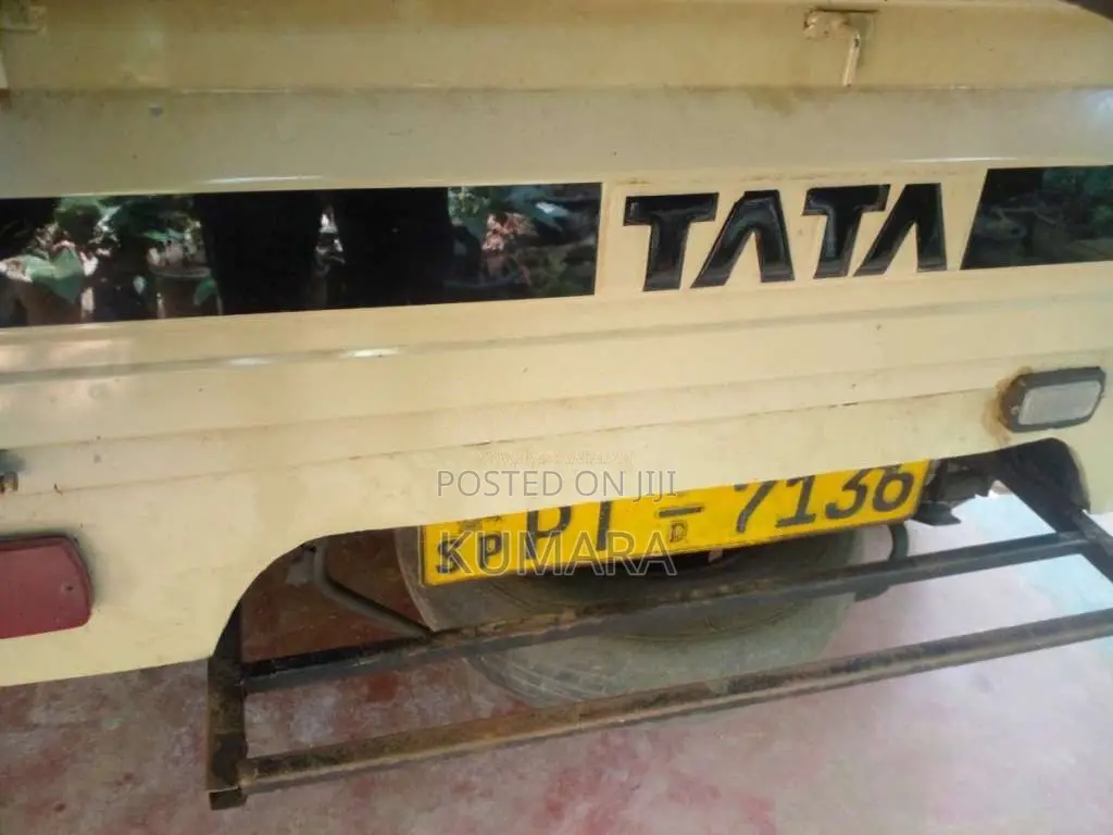 Tata Dimo Batta 2012 Lorry (Used)