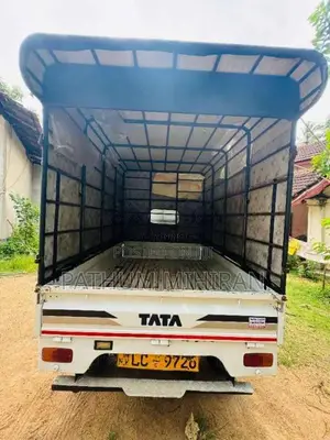 Tata Dimo Batta 2006 Lorry (Used)