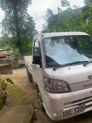 Daihatsu Hijet 2014 Lorry (Used)