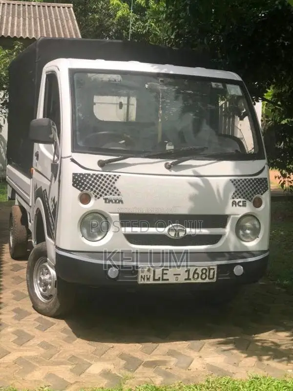 Tata Dimo Batta 2009 Lorry (Used)
