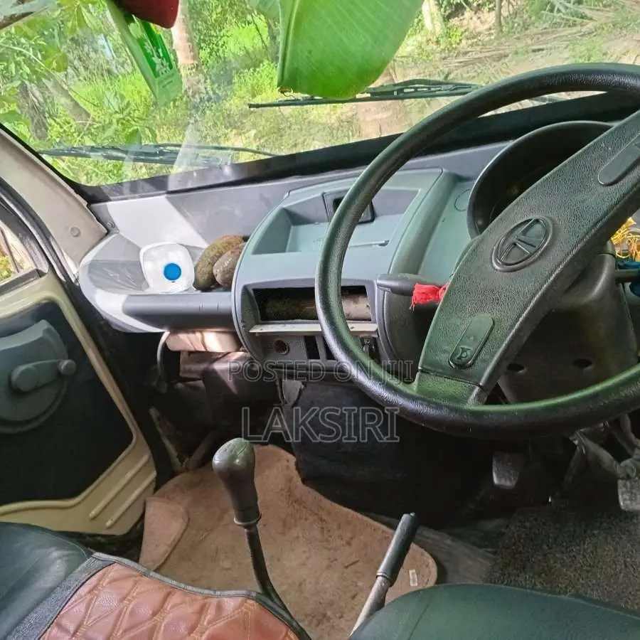 Tata Dimo Batta 2010 Lorry (Used)
