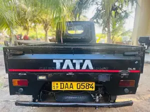 Tata Dimo Lokka 2014 Lorry (Used)
