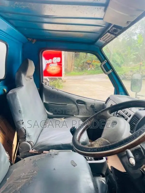 FAW Full Body 2012 Lorry (Used)