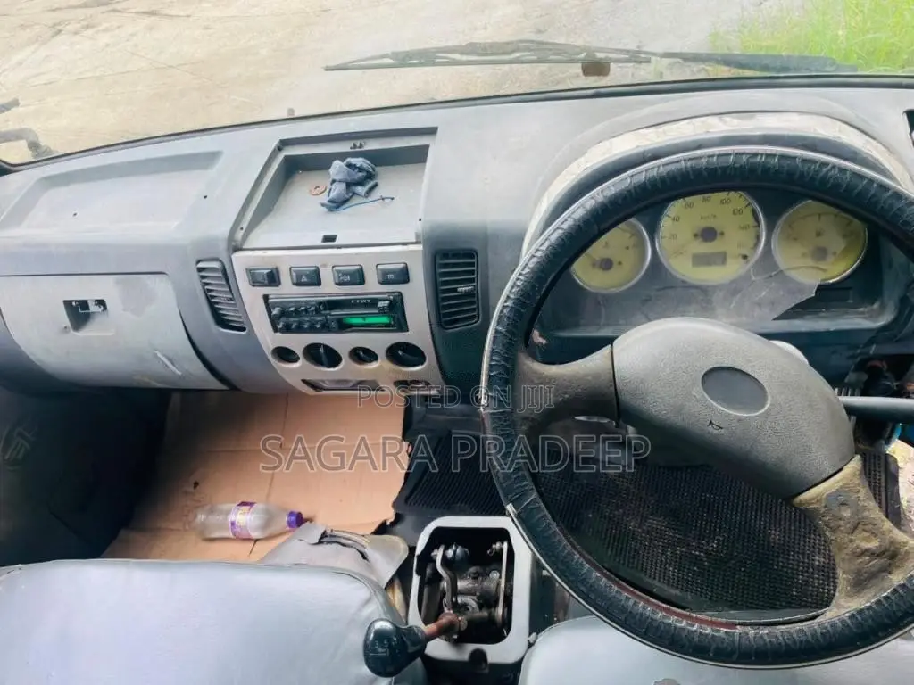 FAW Full Body 2012 Lorry (Used)