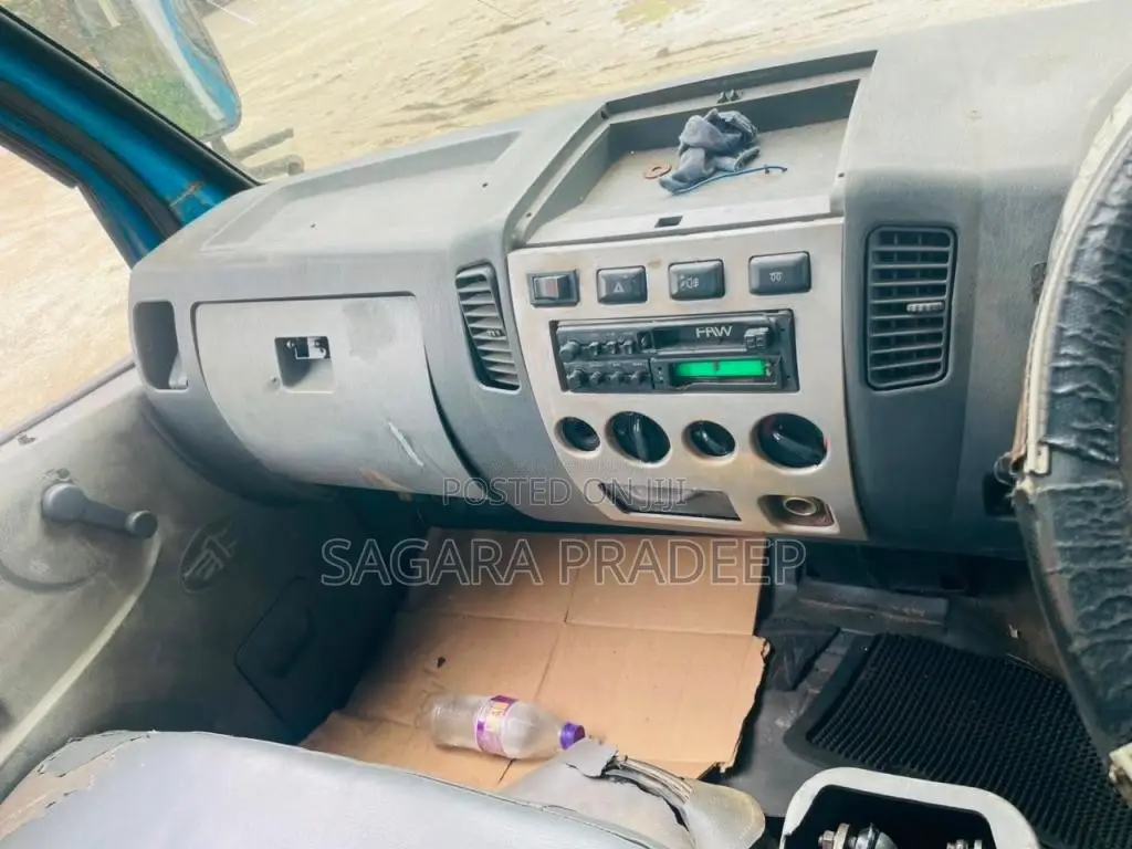 FAW Full Body 2012 Lorry (Used)