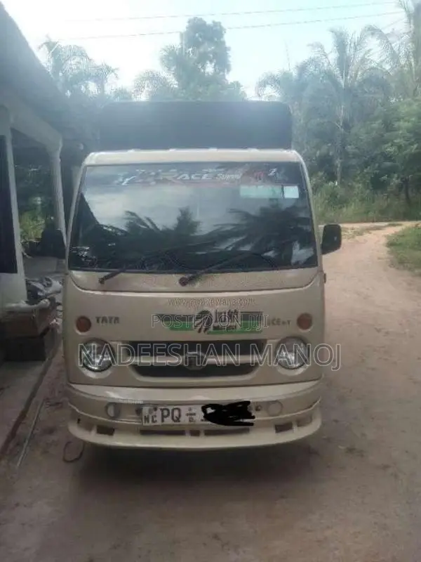 Tata Dimo Batta 2011 Lorry (Used)
