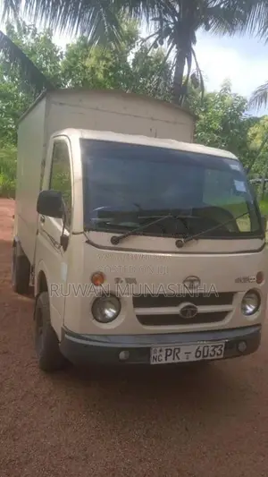 Tata Dimo Batta 2011 Lorry (Used)